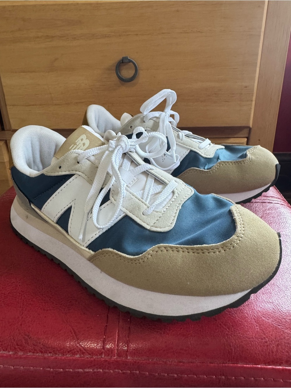 New Balance Retro Runner Sneakers - Blue & Tan